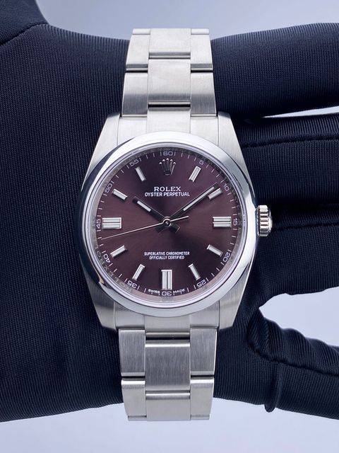 Rolex Oyster Perpetual 116000 Image 2
